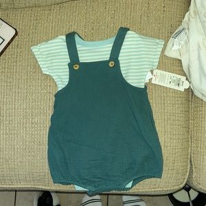 Cute green romper for 12 months!